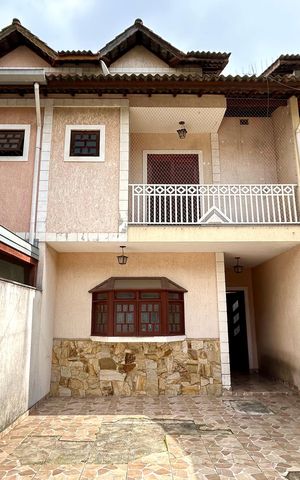 Casa à venda com 159m², 4 quartos e 4 vagas Casa à venda com 159m², 4 quartos e 4 vagasGaragem