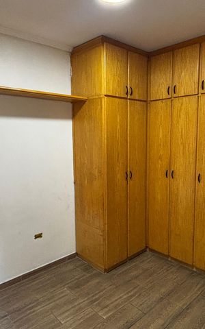 Casa à venda com 198m², 4 quartos e 2 vagas Casa à venda com 198m², 4 quartos e 2 vagasQuarto 1