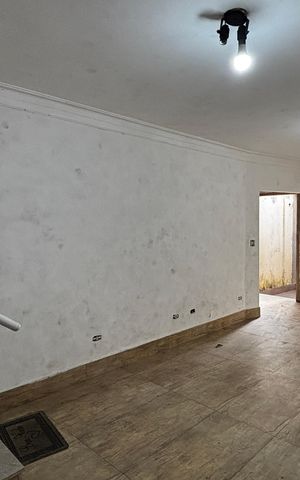 Casa à venda com 198m², 4 quartos e 2 vagas Casa à venda com 198m², 4 quartos e 2 vagasSala