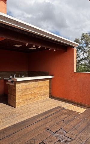 Casa à venda com 198m², 4 quartos e 2 vagas Casa à venda com 198m², 4 quartos e 2 vagasSotão Churrasqueira