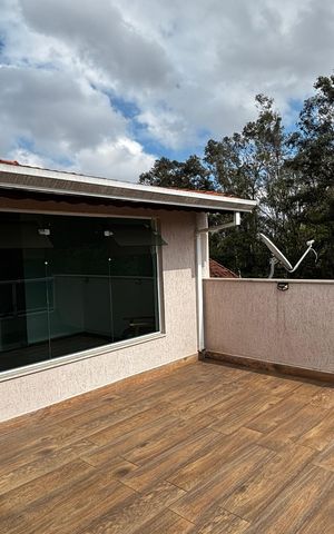 Casa à venda com 198m², 4 quartos e 2 vagas Casa à venda com 198m², 4 quartos e 2 vagasSotão Varanda