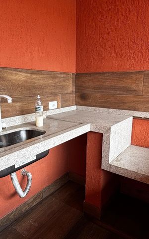 Casa à venda com 198m², 4 quartos e 2 vagas Casa à venda com 198m², 4 quartos e 2 vagasSotão Churrasqueira