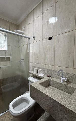 Casa à venda com 198m², 4 quartos e 2 vagas Casa à venda com 198m², 4 quartos e 2 vagasBanheiro