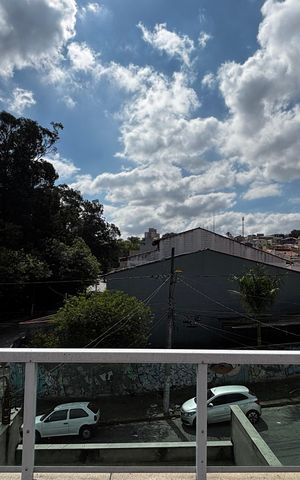 Casa à venda com 198m², 4 quartos e 2 vagas Casa à venda com 198m², 4 quartos e 2 vagasSotão Varanda
