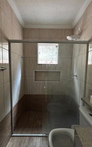 Casa à venda com 198m², 4 quartos e 2 vagas Casa à venda com 198m², 4 quartos e 2 vagasBanheiro