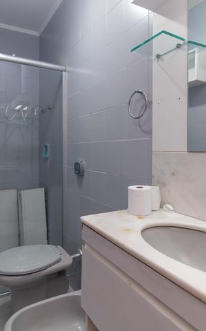 Casa à venda com 280m², 4 quartos e 4 vagasBanheiro Social