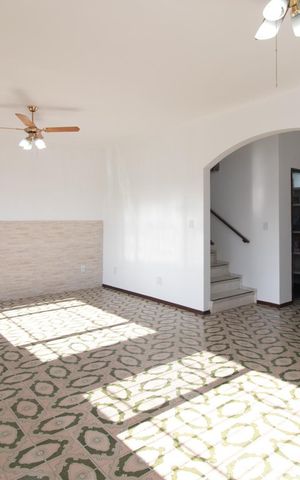 Casa à venda com 280m², 4 quartos e 4 vagasSala