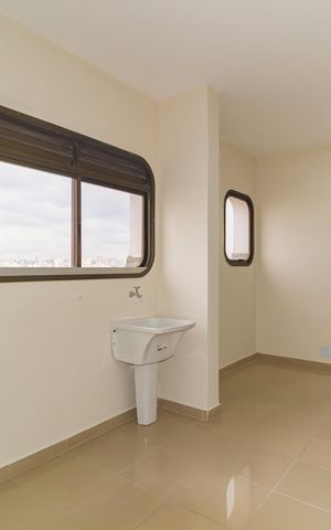 Apartamento para alugar com 175m², 3 quartos e 3 vagas Apartamento para alugar com 175m², 3 quartos e 3 vagasÁrea de Serviço
