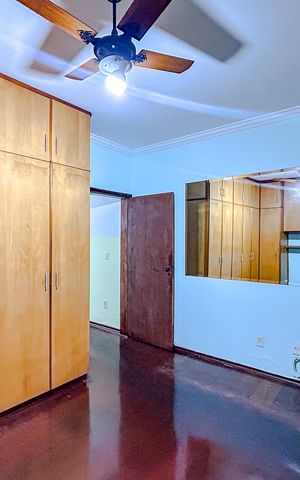 Casa à venda com 300m², 4 quartos e 4 vagasQuarto 3 - Suíte