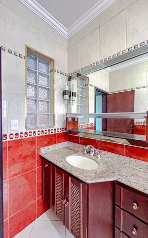 Casa à venda com 300m², 4 quartos e 4 vagasBanheiro da Suíte 3