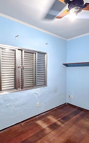 Casa à venda com 300m², 4 quartos e 4 vagasQuarto 2 - Suíte