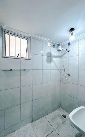 Casa à venda com 300m², 4 quartos e 4 vagasBanheiro de serviço