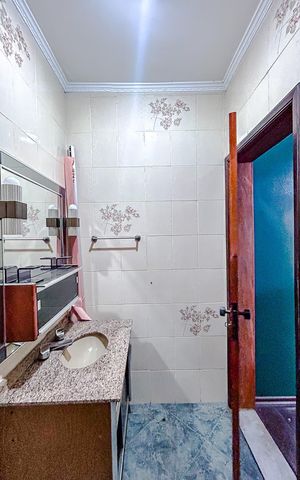 Casa à venda com 300m², 4 quartos e 4 vagasBanheiro da Suíte 1