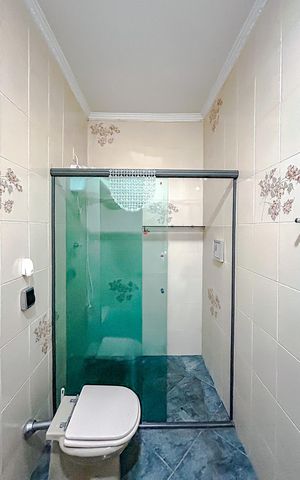 Casa à venda com 300m², 4 quartos e 4 vagasBanheiro da Suíte 1