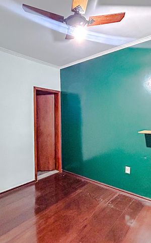Casa à venda com 300m², 4 quartos e 4 vagasQuarto 1 - Suíte