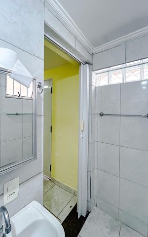 Casa à venda com 300m², 4 quartos e 4 vagasBanheiro de serviço
