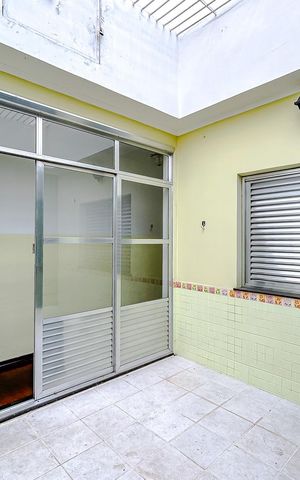 Casa à venda com 300m², 4 quartos e 4 vagasÁrea externa