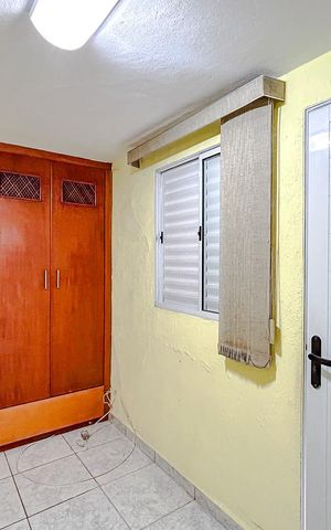 Casa à venda com 300m², 4 quartos e 4 vagasQuarto de Serviço