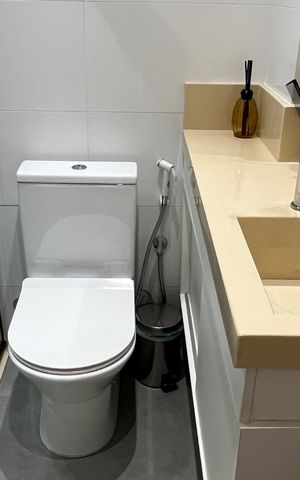 Apartamento para alugar com 208m², 4 quartos e 2 vagasBanheiro Social