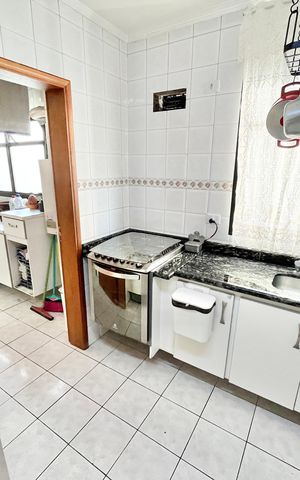 Apartamento à venda com 140m², 4 quartos e 2 vagas Apartamento à venda com 140m², 4 quartos e 2 vagasCozinha