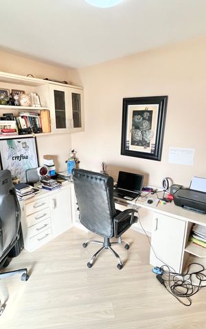 Apartamento à venda com 140m², 4 quartos e 2 vagas Apartamento à venda com 140m², 4 quartos e 2 vagasQuarto 2 / Escritório