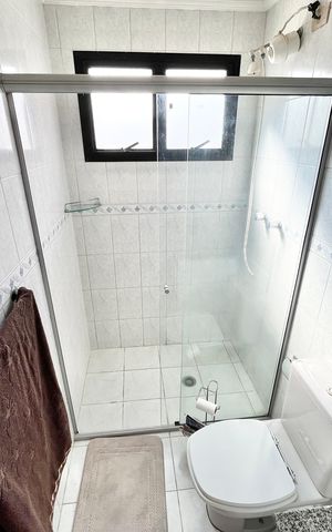 Apartamento à venda com 140m², 4 quartos e 2 vagas Apartamento à venda com 140m², 4 quartos e 2 vagasBanheiro da Suíte 3