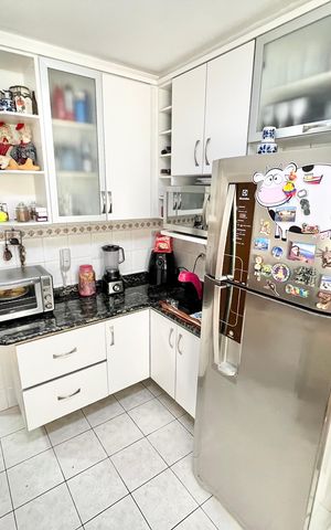 Apartamento à venda com 140m², 4 quartos e 2 vagas Apartamento à venda com 140m², 4 quartos e 2 vagasCozinha