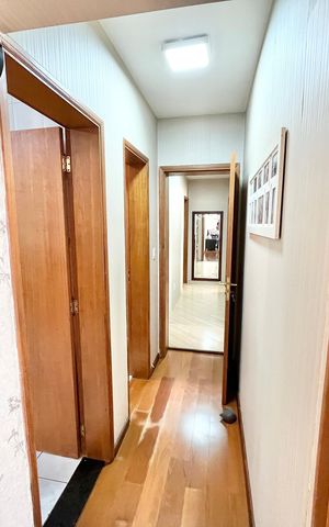 Apartamento à venda com 140m², 4 quartos e 2 vagas Apartamento à venda com 140m², 4 quartos e 2 vagasCorredor