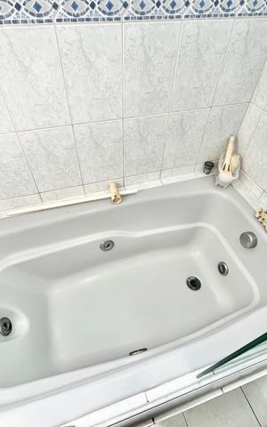 Apartamento à venda com 140m², 4 quartos e 2 vagas Apartamento à venda com 140m², 4 quartos e 2 vagasBanheiro da Suíte 4
