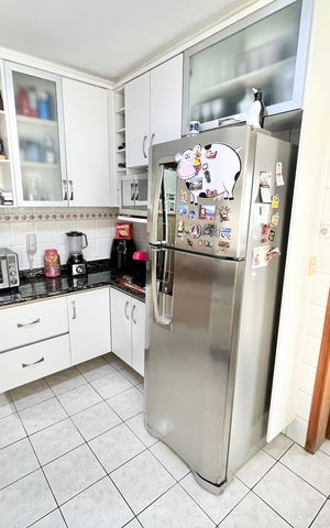 Apartamento à venda com 140m², 4 quartos e 2 vagas Apartamento à venda com 140m², 4 quartos e 2 vagasCozinha
