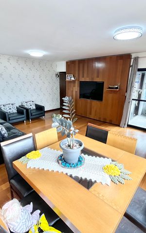 Apartamento à venda com 140m², 4 quartos e 2 vagas Apartamento à venda com 140m², 4 quartos e 2 vagasSala
