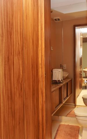 Apartamento à venda com 93m², 3 quartos e 2 vagas Apartamento à venda com 93m², 3 quartos e 2 vagasLavabo