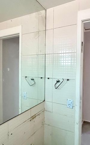 Apartamento à venda com 45m², 2 quartos e 1 vaga Apartamento à venda com 45m², 2 quartos e 1 vagaBanheiro