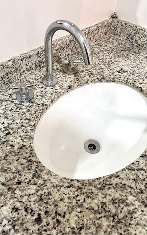 Apartamento à venda com 68m², 2 quartos e 1 vaga Apartamento à venda com 68m², 2 quartos e 1 vagaBanheiro da Suíte