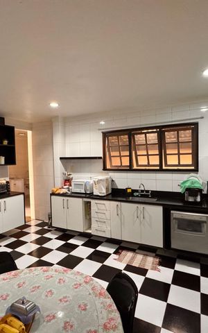 Casa de condomínio para alugar com 400m², 4 quartos e 4 vagas Casa de condomínio para alugar com 400m², 4 quartos e 4 vagasCozinha
