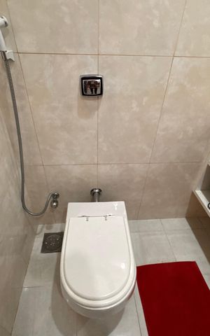 Casa de condomínio para alugar com 400m², 4 quartos e 4 vagas Casa de condomínio para alugar com 400m², 4 quartos e 4 vagasSuíte - Banheiro