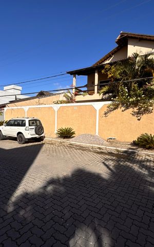 Casa de condomínio para alugar com 400m², 4 quartos e 4 vagas Casa de condomínio para alugar com 400m², 4 quartos e 4 vagasFachada