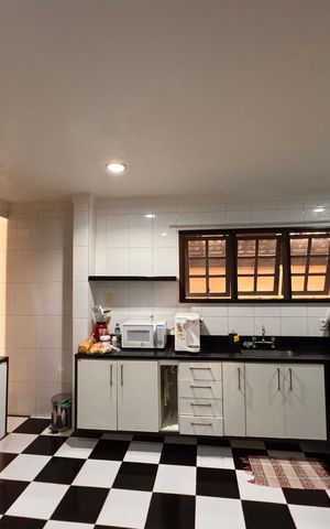 Casa de condomínio para alugar com 400m², 4 quartos e 4 vagas Casa de condomínio para alugar com 400m², 4 quartos e 4 vagasCozinha