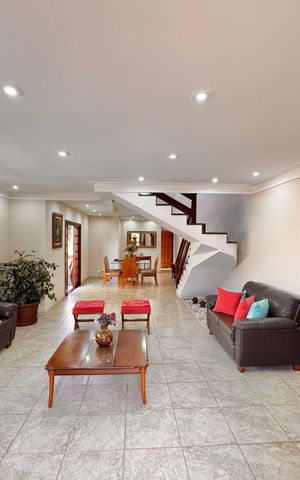 Casa de condomínio para alugar com 400m², 4 quartos e 4 vagas Casa de condomínio para alugar com 400m², 4 quartos e 4 vagasSala