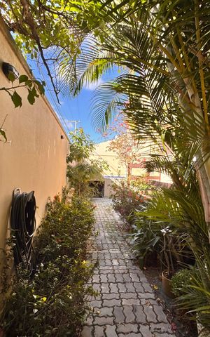 Casa de condomínio para alugar com 400m², 4 quartos e 4 vagas Casa de condomínio para alugar com 400m², 4 quartos e 4 vagasÁrea externa