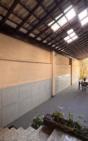 Casa de condomínio para alugar com 400m², 4 quartos e 4 vagas Casa de condomínio para alugar com 400m², 4 quartos e 4 vagasÁrea externa