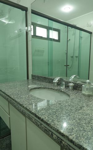 Apartamento à venda com 178m², 3 quartos e 3 vagasBanheiro da Suíte 3