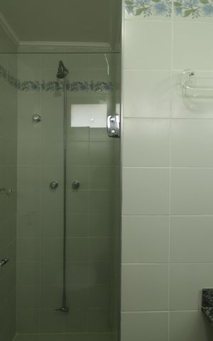 Apartamento à venda com 178m², 3 quartos e 3 vagasBanheiro da Suíte 1