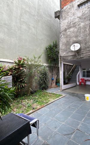 Casa à venda com 286m², 2 quartos e sem vaga Casa à venda com 286m², 2 quartos e sem vagaQuintal