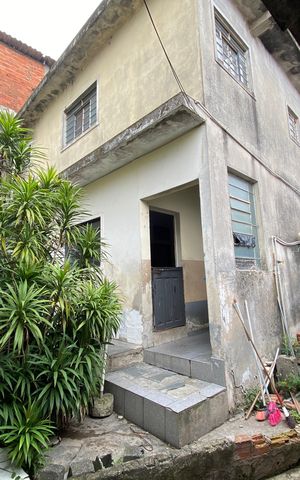 Casa à venda com 286m², 2 quartos e sem vaga Casa à venda com 286m², 2 quartos e sem vagaQuintal