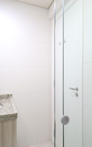 Apartamento à venda com 65m², 2 quartos e 2 vagasBanheiro Social