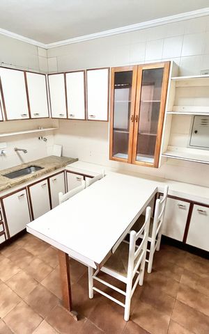 Apartamento à venda com 80m², 2 quartos e sem vaga Apartamento à venda com 80m², 2 quartos e sem vagaCozinha