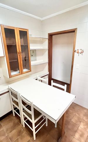 Apartamento à venda com 80m², 2 quartos e sem vaga Apartamento à venda com 80m², 2 quartos e sem vagaCozinha