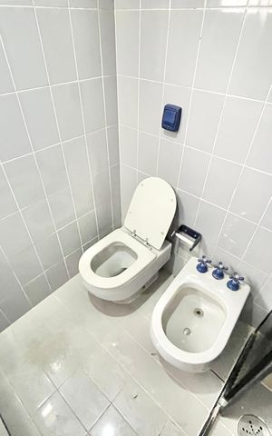 Apartamento à venda com 80m², 2 quartos e sem vaga Apartamento à venda com 80m², 2 quartos e sem vagaBanheiro