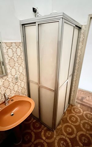 Casa à venda com 106m², 3 quartos e 1 vaga Casa à venda com 106m², 3 quartos e 1 vagaBanheiro